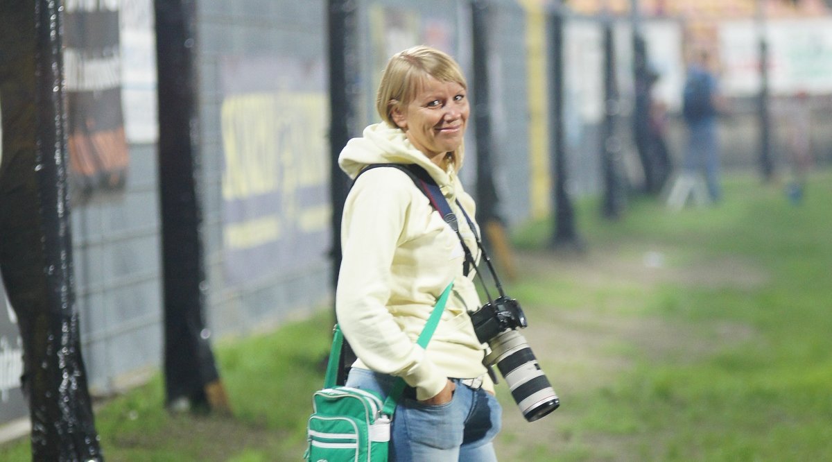 basiakubica's profile picture. Dziennikarka, fanka speedway'a i fusbalu. Mama.