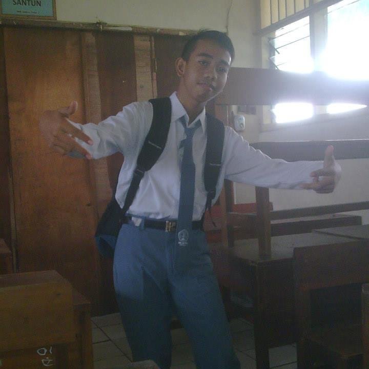 masalalu adalah kenangan,
karna aku mencintaimu dengan masadepanmu bukan masalalumu.{jangan lupa followback ya}
