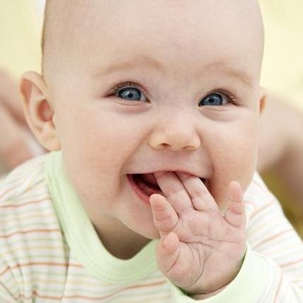 腹筋崩壊ｗｗｗ En Twitter Rt Trendywordnews 無言で中指を立てる赤ちゃんｗ じわるｗｗｗｗ T Co Toduibiwfx