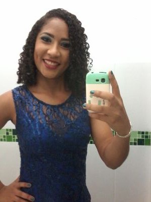 Professora de Química, não gosto de pessoas falsas, não fasso nada pra agradar niguém, só fasso o que acho certo, Sargitariana eclética de personalidade forte!