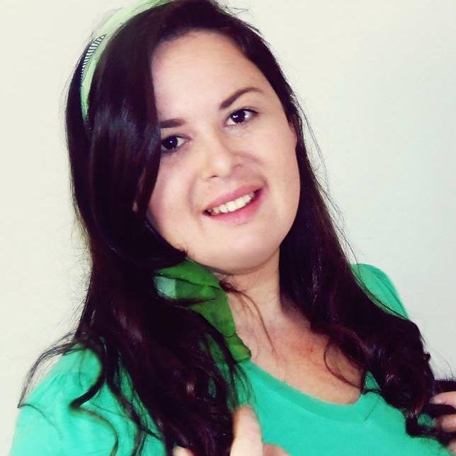 Serva do Deus Altíssimo, Cantora e Compositora de Deus, estou aqui para adora-lo em um verdade em espirito.http://t.co/QIdUxot7Re