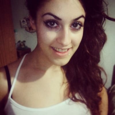 MiriamCidSoto's profile picture. Sonriendo desde el 93. Técnica en Estética Personal Decorativa, camarera, actriz y bailarina. Única en mi especie. Siempre positivo nunca negativo! 16-03-12 L)