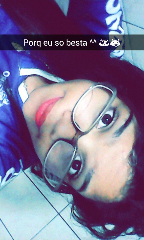 ''No fundo e simples ser feliz , difícil e ser tão simples.'' Facebook: Kettley Thallita ** SIGO TODOS DVT