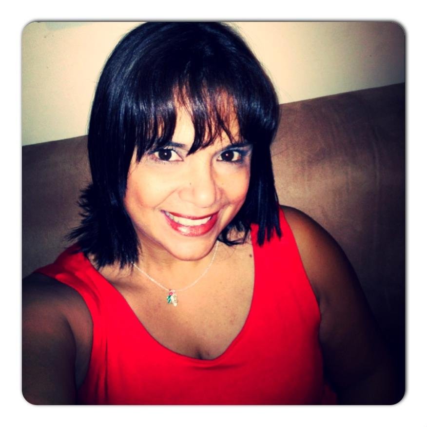 Madre de un principe, Jesùs Enrique, soy soñadora, despistada, enamorada de la vida y de mi familia la cual es mi mayor orgullo y mi razon de lucha.
