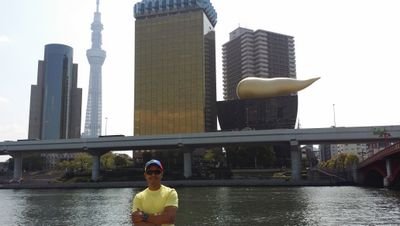 Venezolano, caraquista,  Lic. en Comercio Internacional y amante de lo bueno!
