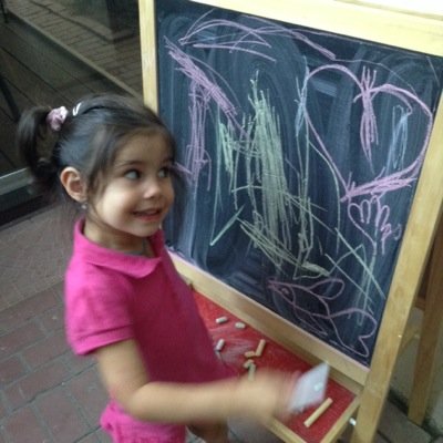 AnnaMirzahanyan's profile picture. Это абсурд, враньё: череп, скелет, коса. «Смерть придет, у неё будут твои глаза».