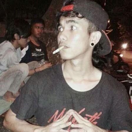 Muhammad Wahyu Sudrajat HARDCORE ITS MY LIVE
FitrahRamadhanyH :* bawelsotta