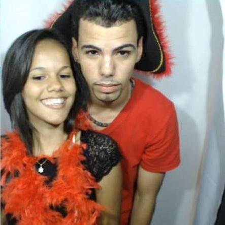 Mi nombre es Ivan  
Fb:Ivan R. Castellanos Adames