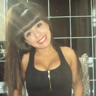 MiaEspinola01's profile picture. LAS MANOS ARRIBA,LAS MANOS ARRIBA QUE SE VALLA DE ESTE BAILE EL QUE TOMA SOLO Y NO COMBIDA (♪.