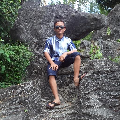 Follow me and I'm follow back ... :) {SMP N 1 Wanareja}