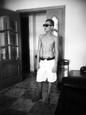 He visto a gente mirar por encima del hombro, que sigan mirando, que yo no me escondoツ