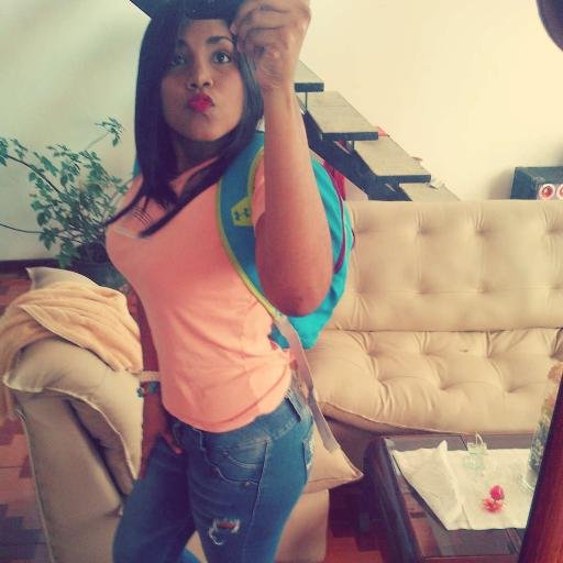 21DeCadaMes♥' Sigueme&tesigo.
 Venezolana✌. Estudiante de administración tributaria
COMPROMETIDA @josemanuel137