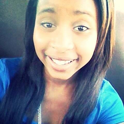 Im Gorgeous ! Im 13 , im a Jet Captain Cheerleader #CheerIslifeeee and My baeee is everythangg . 3 :D