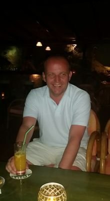 leesj1973's profile picture. 