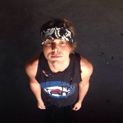free follow from @irwinxiat_ :))))) follow @irwinxiat_ or i unfollow :)