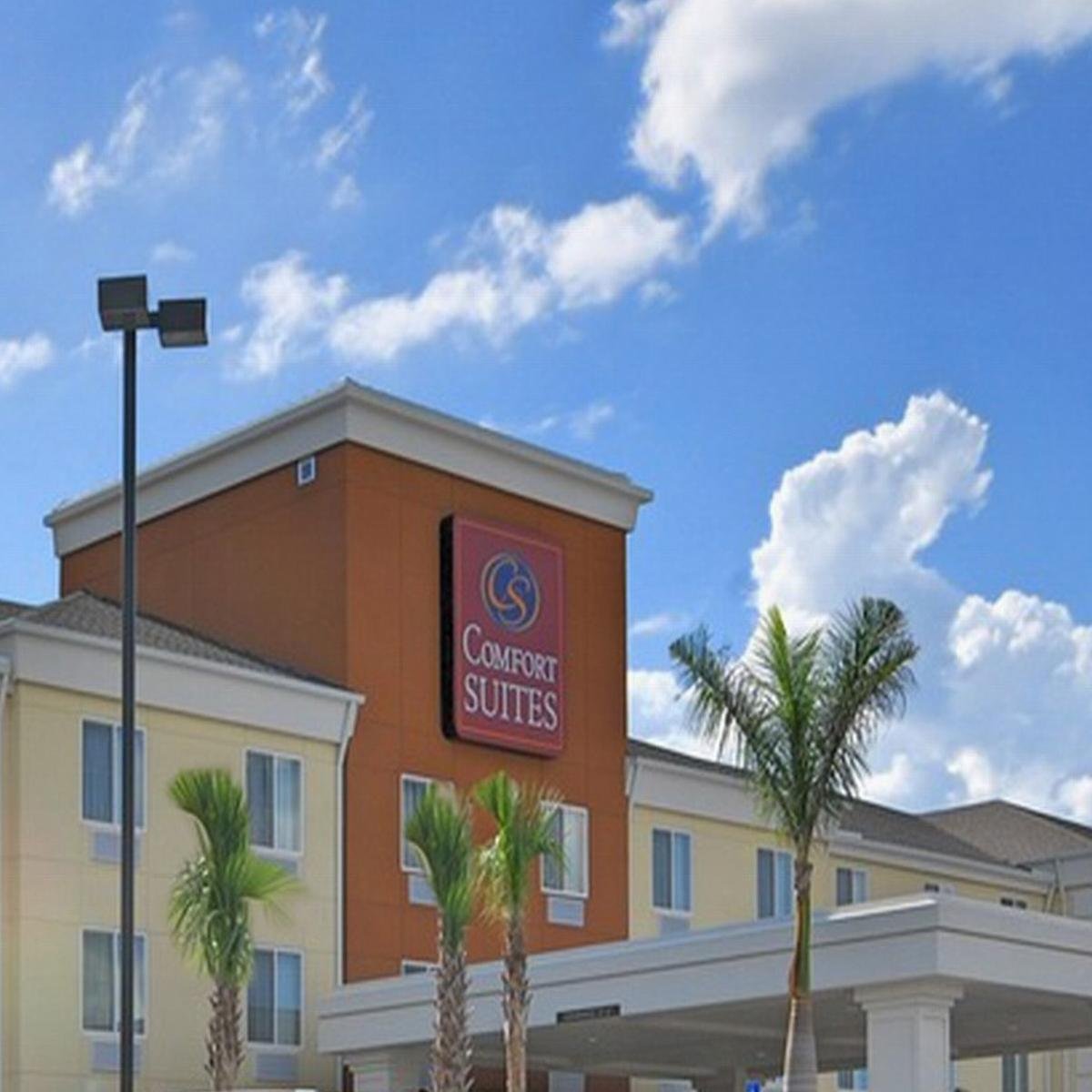 Comfort Suites Sarasota strives to provide families and business travelers alike “Your Perfect Stay,” moments from Siesta Key! #1 Status on Trip Advisor.