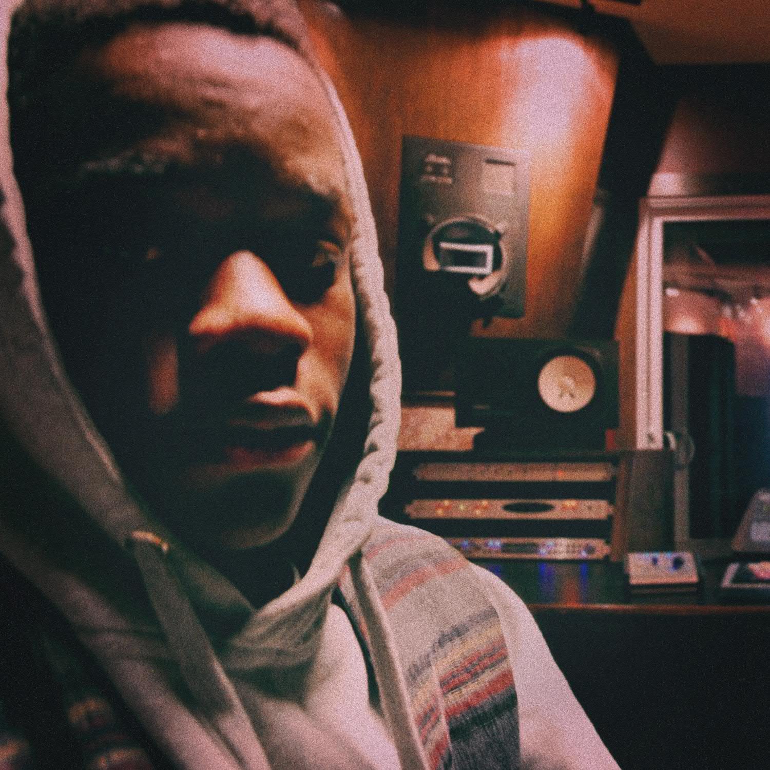 DmProd.BEATZ | Music Producer | Need BEATS? - Hit me up on Twitter @LilDavidM or email me d.moudouma@yahoo.com | Soundclick http://t.co/0SNsxOts0Q