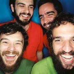 Trechos das músicas da banda Los Hermanos.

Dono: @LeeOcalasans