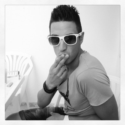 montesfiesta's profile picture. Graduado en Derecho