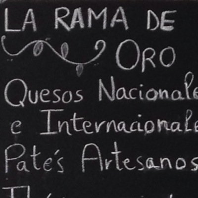 Toda la vida entre tapas, tras la barra, en cocina, escuchando historias, codo concodo con nuestros clientes. ¡Ahora te llevamos las tapas donde tú nos digas!!