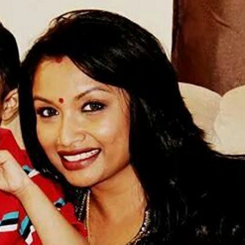 Wife & stay at home Mom of 3 , I love music fashion and make-up... Check out my blog ... 
http://t.co/CXxa8IKdSI