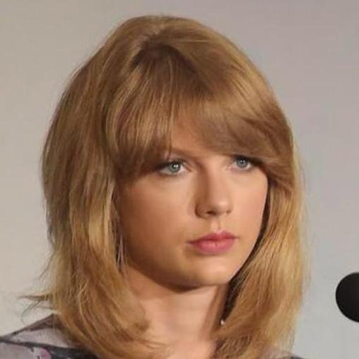 @lu_swifty y @LL0YDI0S4   son mias, ni las mires - como hacer para tener el cuerpo de taylor