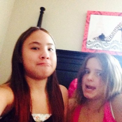 hi I'm Selina and I love one direction and peace on the streets Saan pvp!!