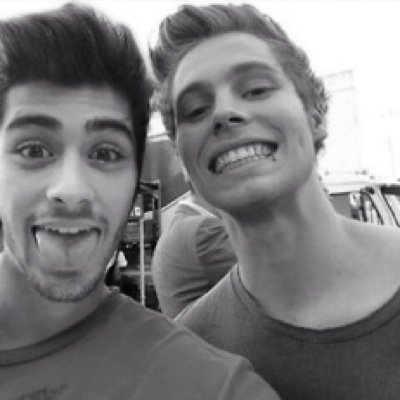 Ganhou follow, agora segue @zaynforces que ela te segue de volta, se ja segue ignore