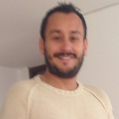 Periodista. Papá. Amigo. Motero.