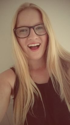 15 | single | horses | 
snapchat : eliineeee |