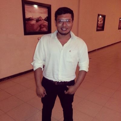 Escuchar corridos no me hace un mal mexicano♥