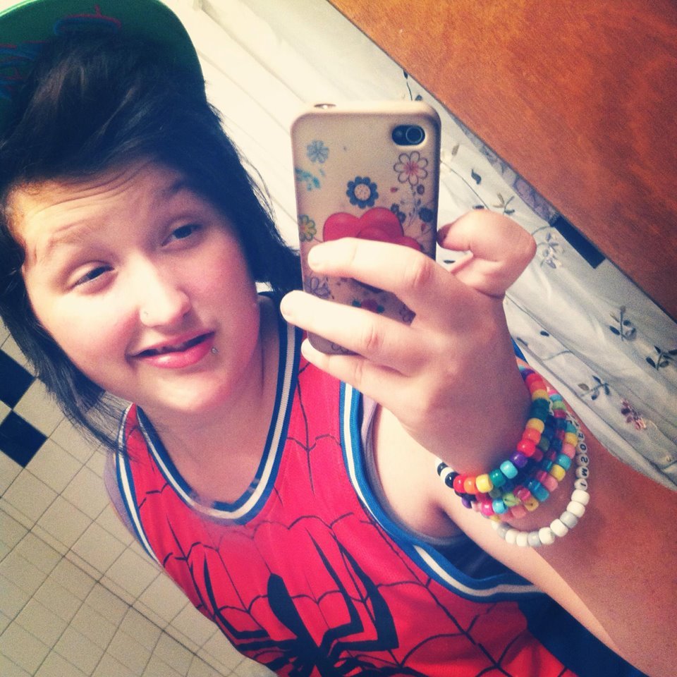 portland babe. i like girls :) my dream is to be a singer.
get freaky or get out! subscribe to my youtube account? :) keep it wierd!