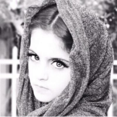 ..‏إكْتَفَيتُ بك فَـ لا أحَد يُرهِق نَفْسَهُ بِ لَفتْ إنْتِبَاهِي ..
