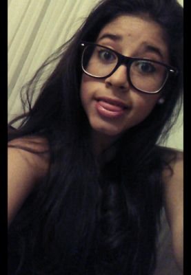 o sorriso é meu mais o motivo é você!seguesigo de volta