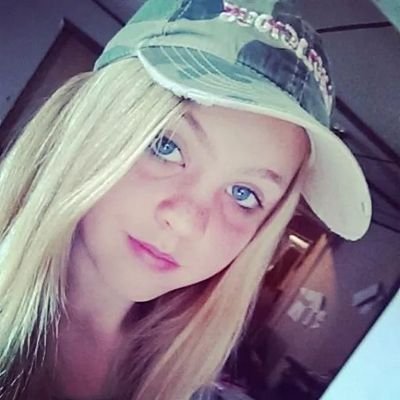 I love outdoors, O2L, One direction, Magcon, my friends and family, bonfires, and my boyfriend. Im diabetic no not because of sugar get it right people