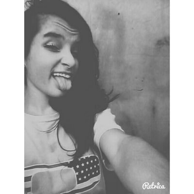 sou querida, me amem, bj, tiau