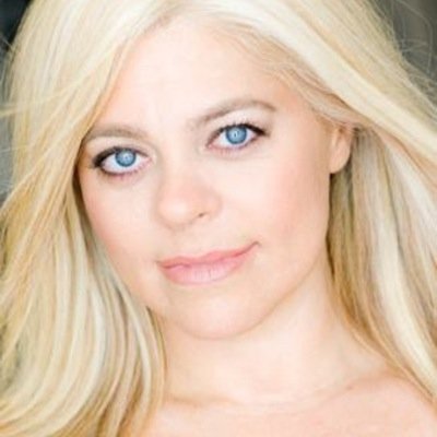 Esthetician extraordinaire, specializing in Organic air brush tanning, eminence custom facials, full face & body waxing, and individual mink eyelash extensions