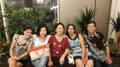 KarinPolim's profile picture. Follow Me and back follow you