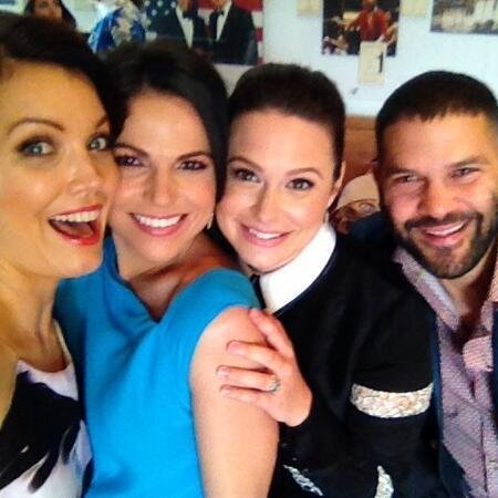 TVScandalFans's profile picture. Scandal Fan Site where Popeheads can discuss all things SCANDAL! abc 10/9c. http://t.co/qWlgRdeal0. LOVE The Blacklist, Once Upon A Time & RuPaul Dragrace!