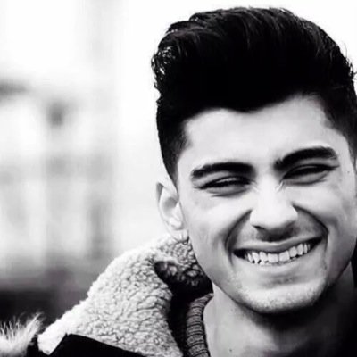 rebhemmings's profile picture. 