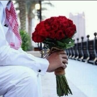 ‏‏‏‏‏‏النفاق الاجتماعي.وحب الفلاشات جعلوا مجتمعنا غير متخصص ولا يعي الخصوصية..فالكل يهرف في شتى المجالات بمالايعرف.طمعافي الشهرة(الصمت أبلغ في زمان الثرثره)