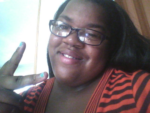 I like to play soccer, my favorite actress is ellen page,I like to play video games
