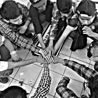 We are tangerang poppunk/easycore | support by : noiseless record | CP: ferry 081289001195 / pin:536FB2DA
