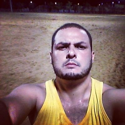 Jornalista, cancerianato, observador, amigo e esforçado, um bom cozinheiro, ouvinte, dinâmico e criativo, tio coruja, tagalera e um pouco farreiro...