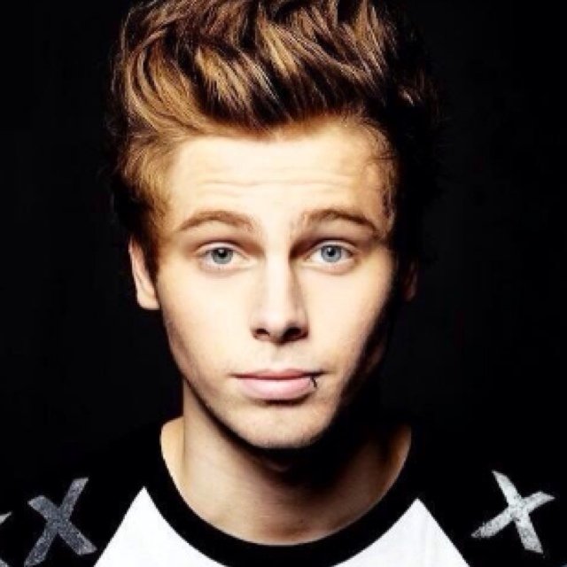 fuckedupfaux's profile picture. weed