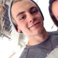 Austin76615155's profile picture. Singer/Songwriter and Pancake person.