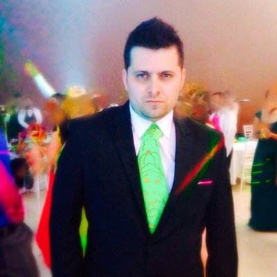 Soy un amante de la cocina, la buena mesa, viajar, el cine y la música