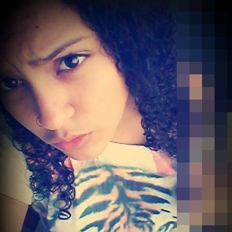 Sou chata,ciumenta,fofo,carinhosa,feliz,divertida,fea,linda,e talz sou td menos PERFEITA #prazer #FLÁVINHA ;)