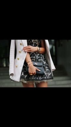 Tendencias, outfits, conjuntos no vistos, información sobre lo nuevo, sobre desfiles y consejos de todo tipo. Mandarme un md y pedirme lo que sea. Un muaack