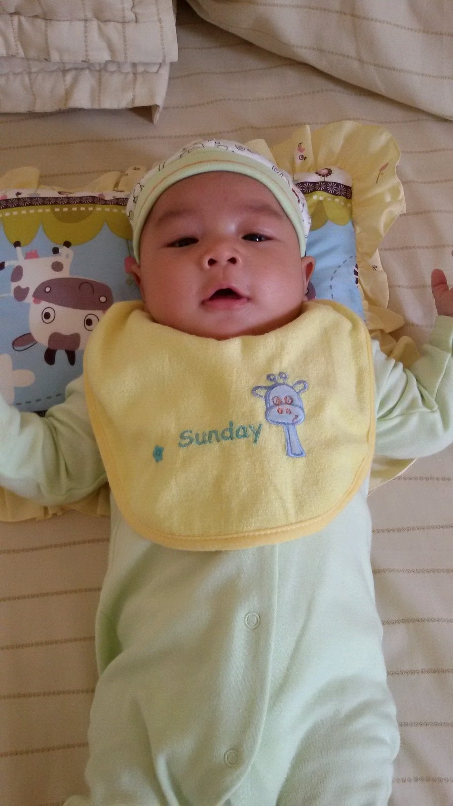 Terimakasih Tuhan atas semua BerkatMU yang Luar Biasa untuk Keluarga Kecilku,Bahagia yang teramat sangat bisa Mencintaimu dan Menyayangimu-Mikhael Jovel Abercyo